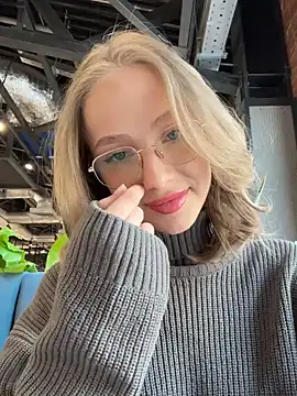 CaseyStar online show from 02.23.25