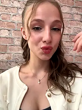 CaseyStar online show from 11.25.25