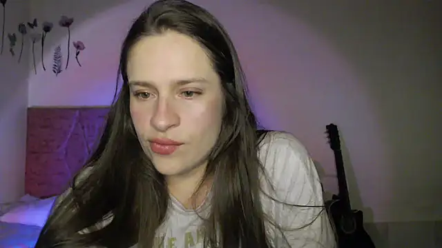 Snapshot of Serenity chatting on 09.18.25 Serenity online show from 09.18.25