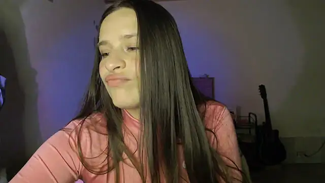 Snapshot of Serenity chatting on 10.09.25 Serenity online show from 10.09.25