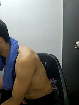 Snapshot of charlesss19 chatting on 09.10.25 charlesss19 online show from 09.10.25