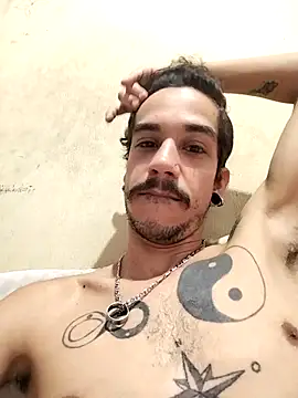 Snapshot of gatobranco001 chatting on 03.03.25 gatobranco001 online show from 03.03.25