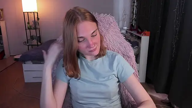 ReddHotPipper online show from 04.06.26