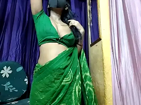 Snapshot of poojaxxx65 chatting on 07.26.26 poojaxxx65 online show from 07.26.26