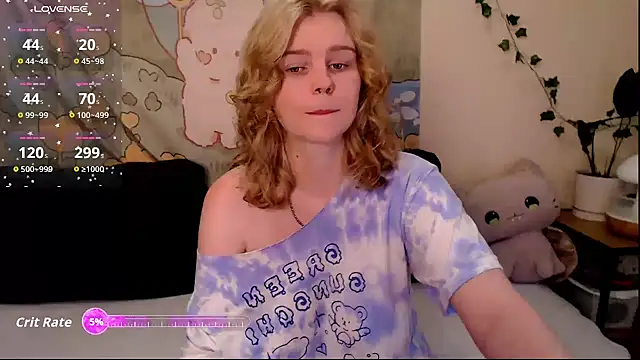 Snapshot of Moona_xx chatting on 06.21.26 Moona xx online show from 06.21.26