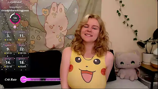 Snapshot of Moona_xx chatting on 06.25.26 Moona xx online show from 06.25.26