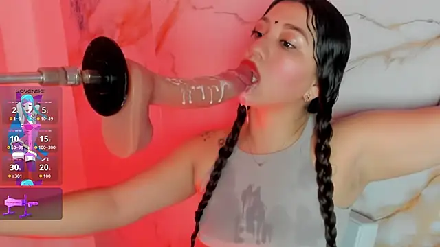 hade cute online show from 04.17.26