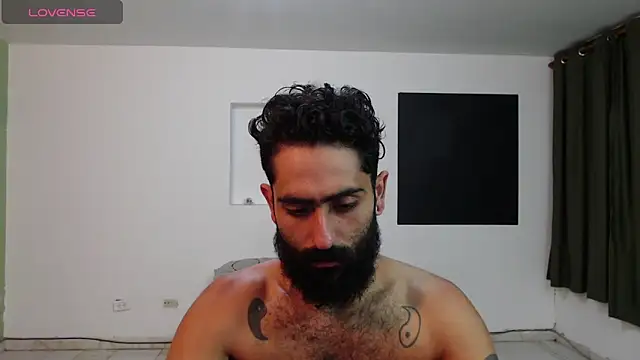 Snapshot of Drogamma chatting on 02.15.25 Drogamma online show from 02.15.25