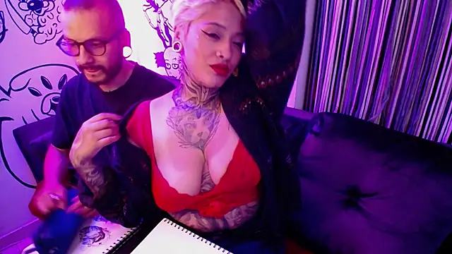 Snapshot of tatouagendecouple chatting on 01.11.25 tatouagendecouple online show from 01.11.25