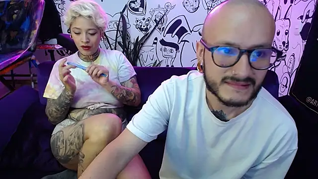 Snapshot of tatouagendecouple chatting on 02.06.25 tatouagendecouple online show from 02.06.25