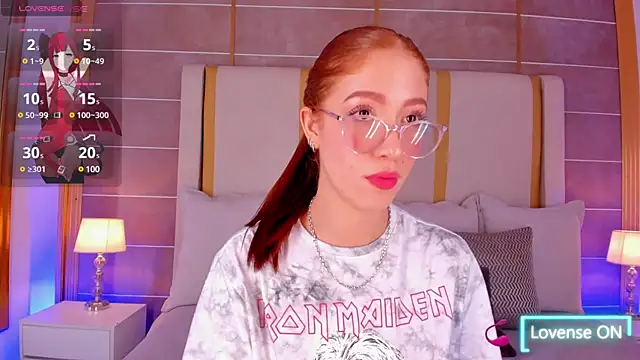 Snapshot of AbigailCarter chatting on 02.08.25 AbigailCarter online show from 02.08.25