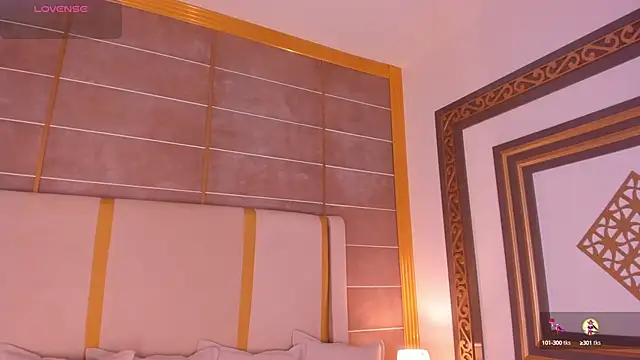 Snapshot of AbigailCarter chatting on 10.11.25 AbigailCarter online show from 10.11.25