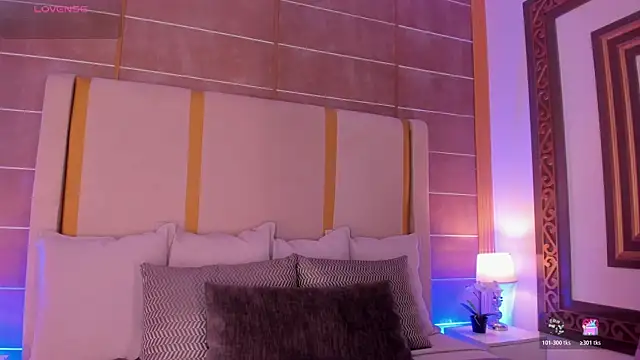 Snapshot of AbigailCarter chatting on 12.18.25 AbigailCarter online show from 12.18.25