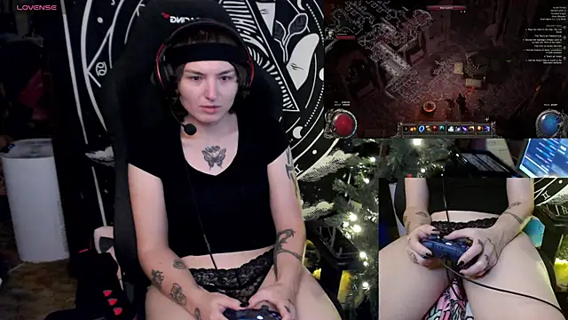 Snapshot of BrandiWRLD_999 chatting on 12.26.24 BrandiWRLD 999 online show from 12.26.24