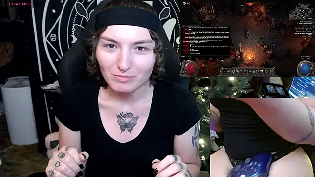 Snapshot of BrandiWRLD_999 chatting on 01.01.25 BrandiWRLD 999 online show from 01.01.25