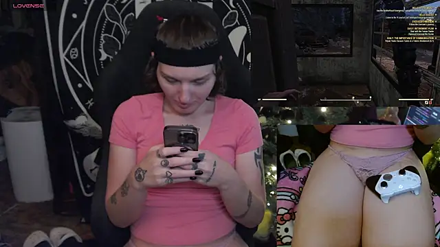 Snapshot of BrandiWRLD_999 chatting on 01.18.25 BrandiWRLD 999 online show from 01.18.25