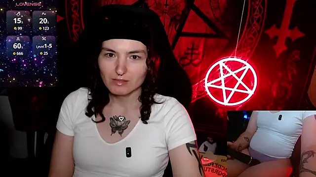 Snapshot of BrandiWRLD_999 chatting on 10.16.25 BrandiWRLD 999 online show from 10.16.25