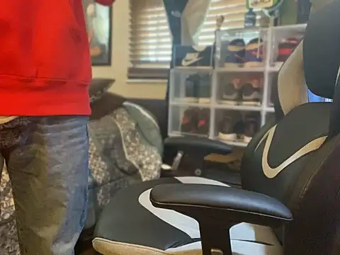 slutty guy12 online show from 01.31.25