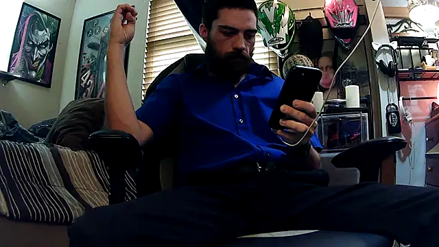 slutty guy12 online show from 02.24.25