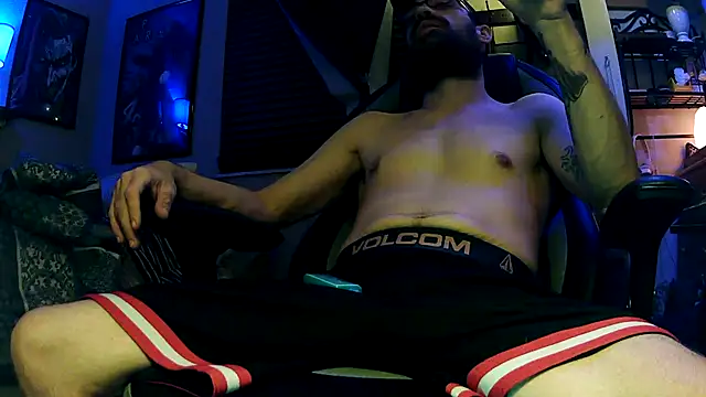 slutty guy12 online show from 02.28.25