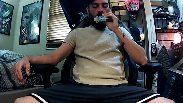 slutty guy12 online show from 03.01.25