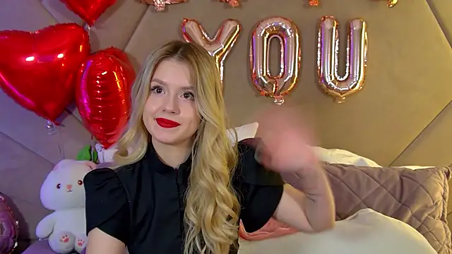 Snapshot of MilanaBalmain chatting on 02.14.26 MilanaBalmain online show from 02.14.26