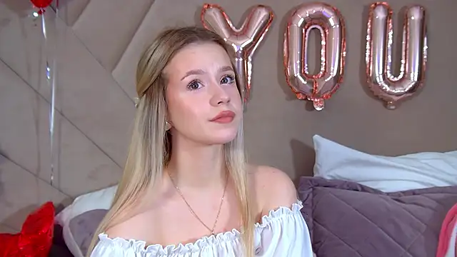 Snapshot of MilanaBalmain chatting on 02.20.26 MilanaBalmain online show from 02.20.26