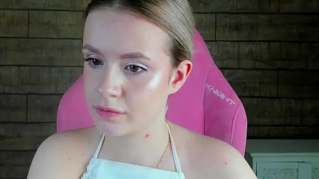 Snapshot of MilanaBalmain chatting on 03.02.26 MilanaBalmain online show from 03.02.26