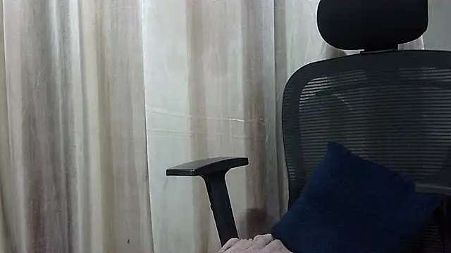Snapshot of Lovely_Sanvi chatting on 03.19.25 Lovely Sanvi online show from 03.19.25
