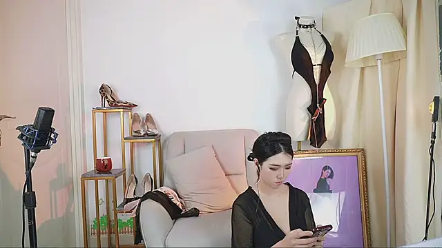 siji kiki online show from 12.27.24