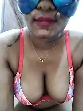 Snapshot of Zaraangle chatting on 05.20.26 Zaraangle online show from 05.20.26