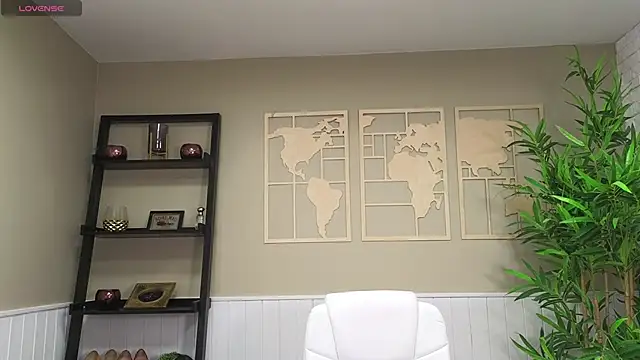 LadyLeea online show from 03.12.25