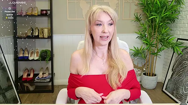 LadyLeea online show from 05.12.26