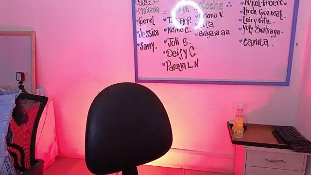 Mia Fischer online show from 03.21.26