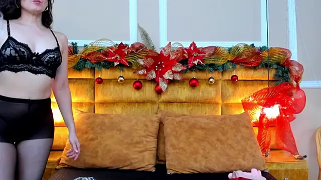 Snapshot of adarussell chatting on 01.07.25 adarussell online show from 01.07.25