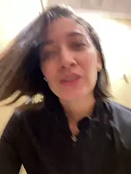 Snapshot of adarussell chatting on 10.01.25 adarussell online show from 10.01.25