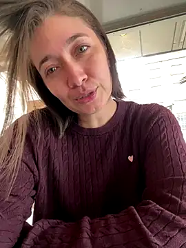 Snapshot of adarussell chatting on 10.11.25 adarussell online show from 10.11.25