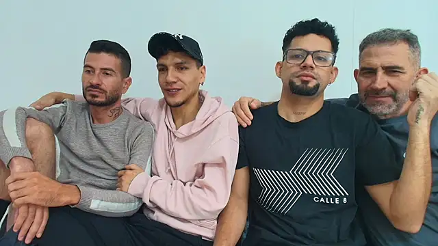 Snapshot of Benjamin_show chatting on 11.11.25 Benjamin show online show from 11.11.25