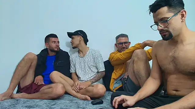 Snapshot of Benjamin_show chatting on 11.26.25 Benjamin show online show from 11.26.25