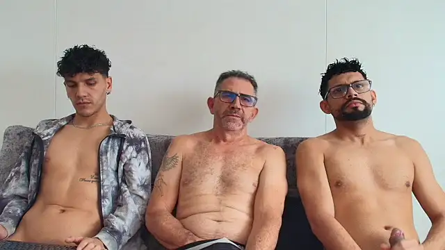 Snapshot of Benjamin_show chatting on 12.14.25 Benjamin show online show from 12.14.25