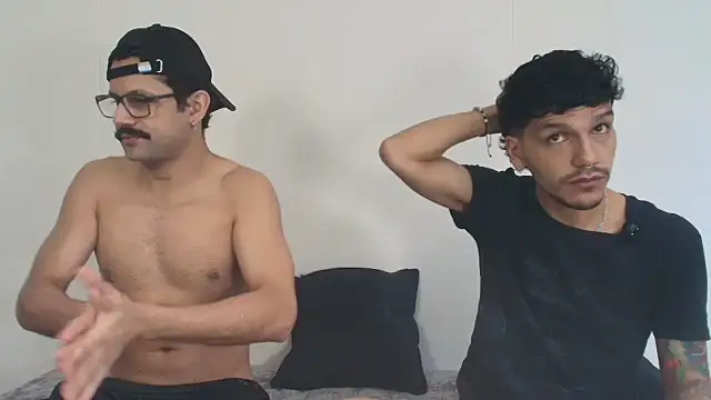 Snapshot of Benjamin_show chatting on 02.10.26 Benjamin show online show from 02.10.26