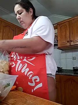 kittymorenita26 online show from 12.28.24