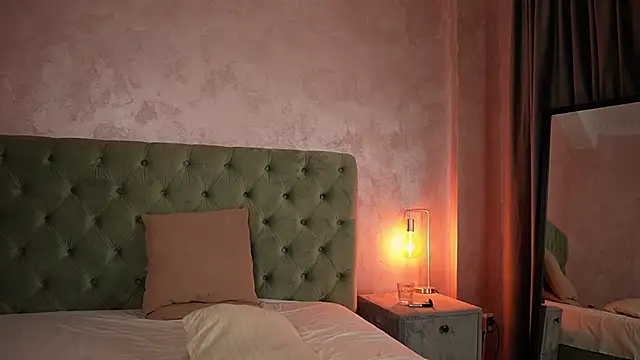 LucyWilow online show from 06.06.26