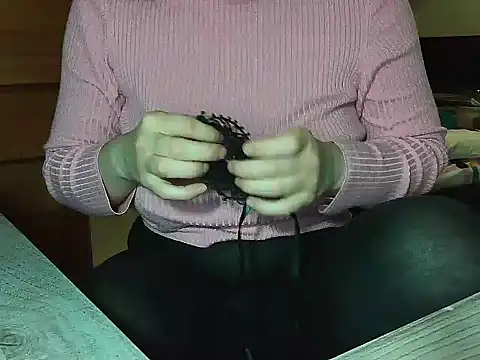 Snapshot of Lauzo21 chatting on 03.15.25 Lauzo21 online show from 03.15.25