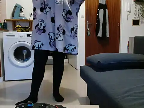 Snapshot of Lauzo21 chatting on 10.08.25 Lauzo21 online show from 10.08.25