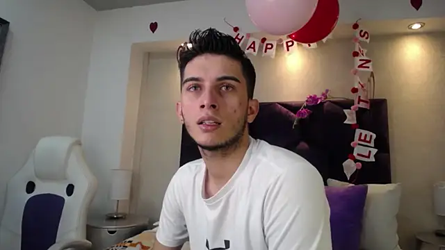 Snapshot of MrWilliseo chatting on 02.17.25 MrWilliseo online show from 02.17.25