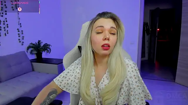 whoa-hoa-hoa-hoa-hoa online show from 11.29.25