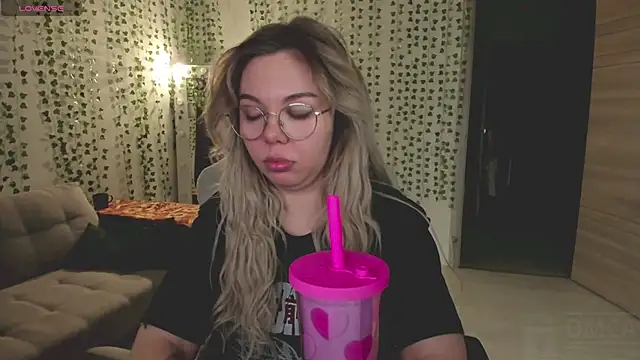 whoa-hoa-hoa-hoa-hoa online show from 03.08.26