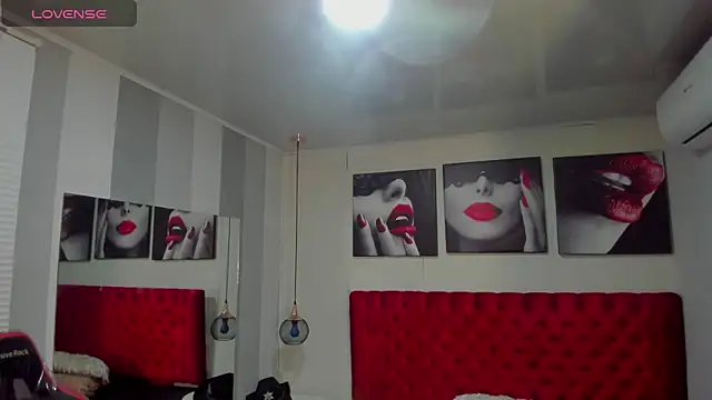 Snapshot of KENDER21_ chatting on 02.12.25 KENDER21  online show from 02.12.25