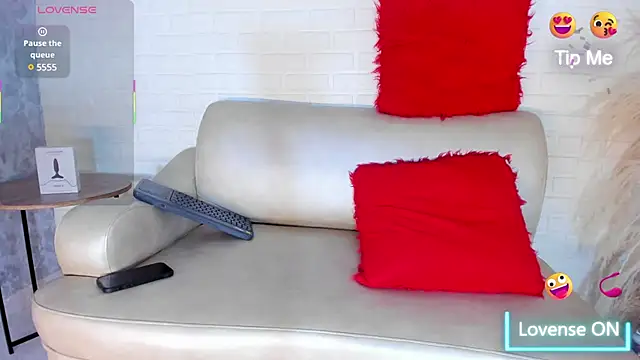 Snapshot of KENDER21_ chatting on 02.25.25 KENDER21  online show from 02.25.25